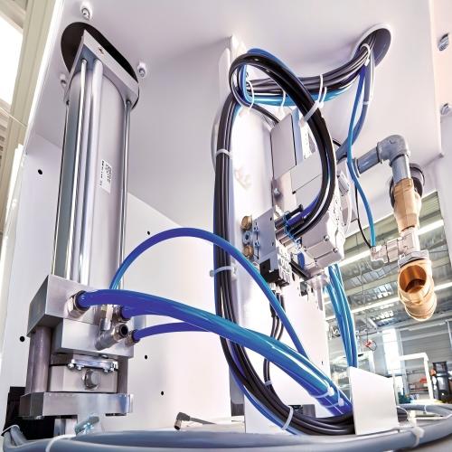 防泄漏数据中心液冷管：双层密封结构，滴水不漏更可靠